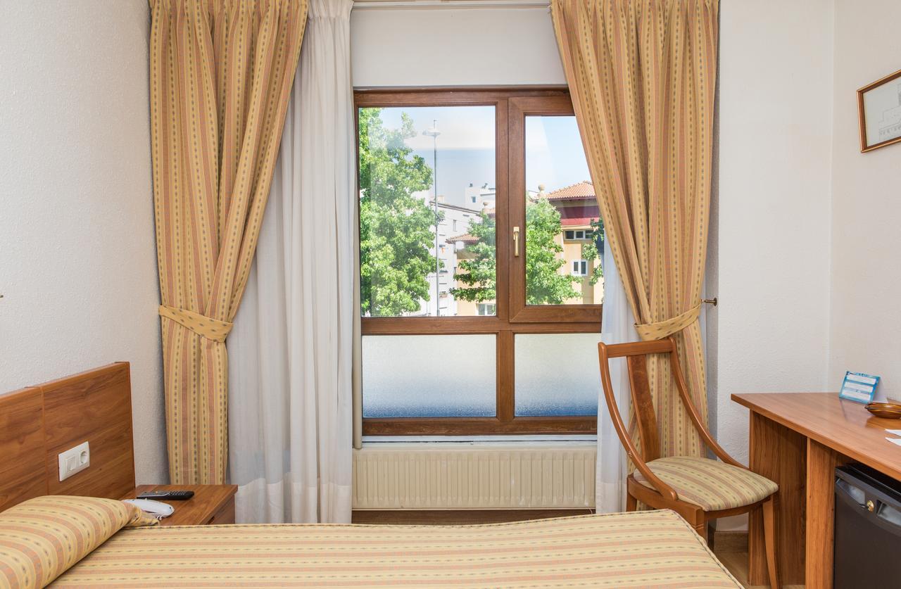 Hotel Las Anclas El Astillero Eksteriør bilde